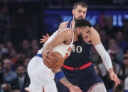 米兰APP下载-猛龙击溃尼克斯，哈登绝杀