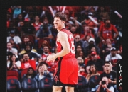 米兰,-火箭主场击败爵士，继续保持不败