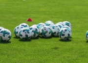 米兰百家乐-恩菲尔德防线协作提升，力求限制攻击