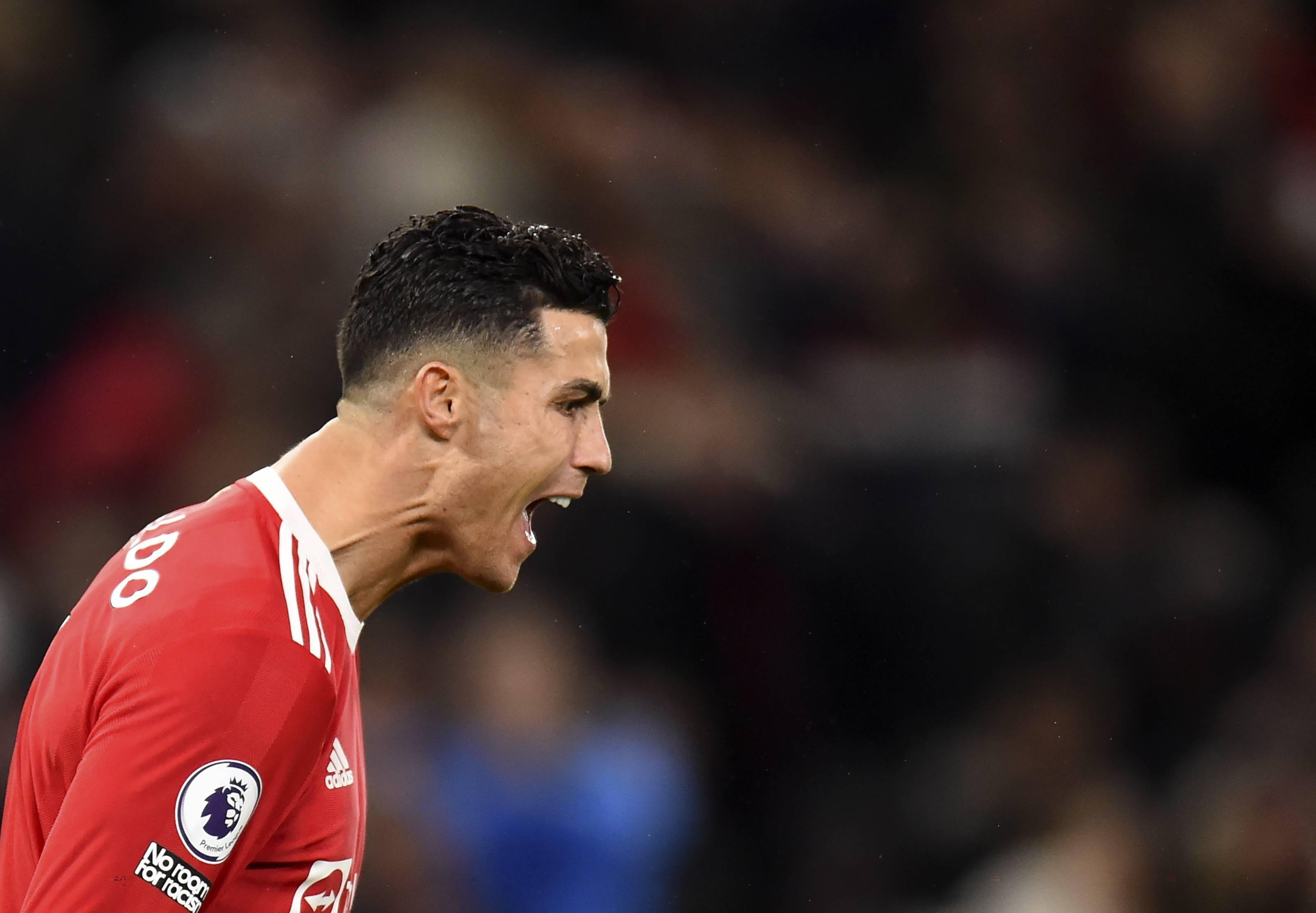 包含曼城在伯恩利身上取得胜利，保持连胜的词条