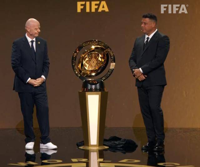 澳大利亚联赛冠军奖杯即将揭晓