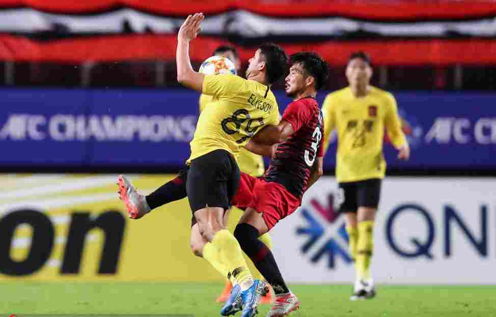 鹿岛鹿角门神亮相精彩扑救激励全队