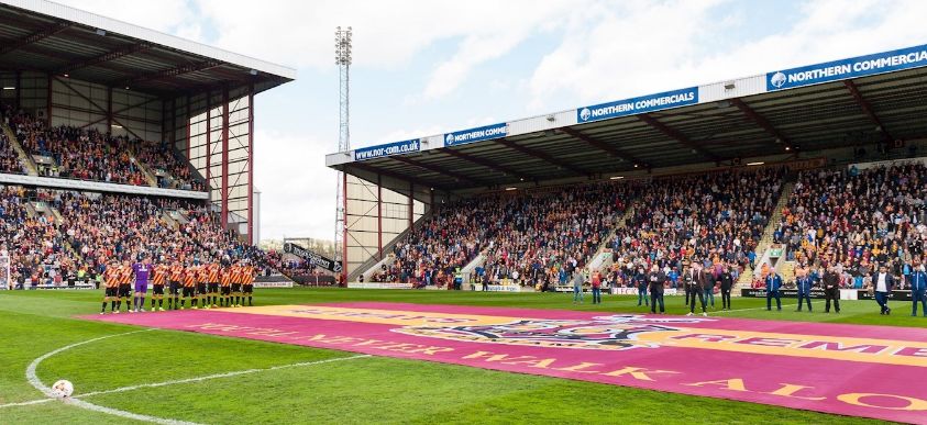 沃尔索尔足球俱乐部在比赛中表现卓越