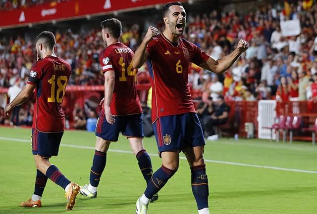 关于塞浦路斯战胜对手，提升实力，争夺冠军荣誉的信息