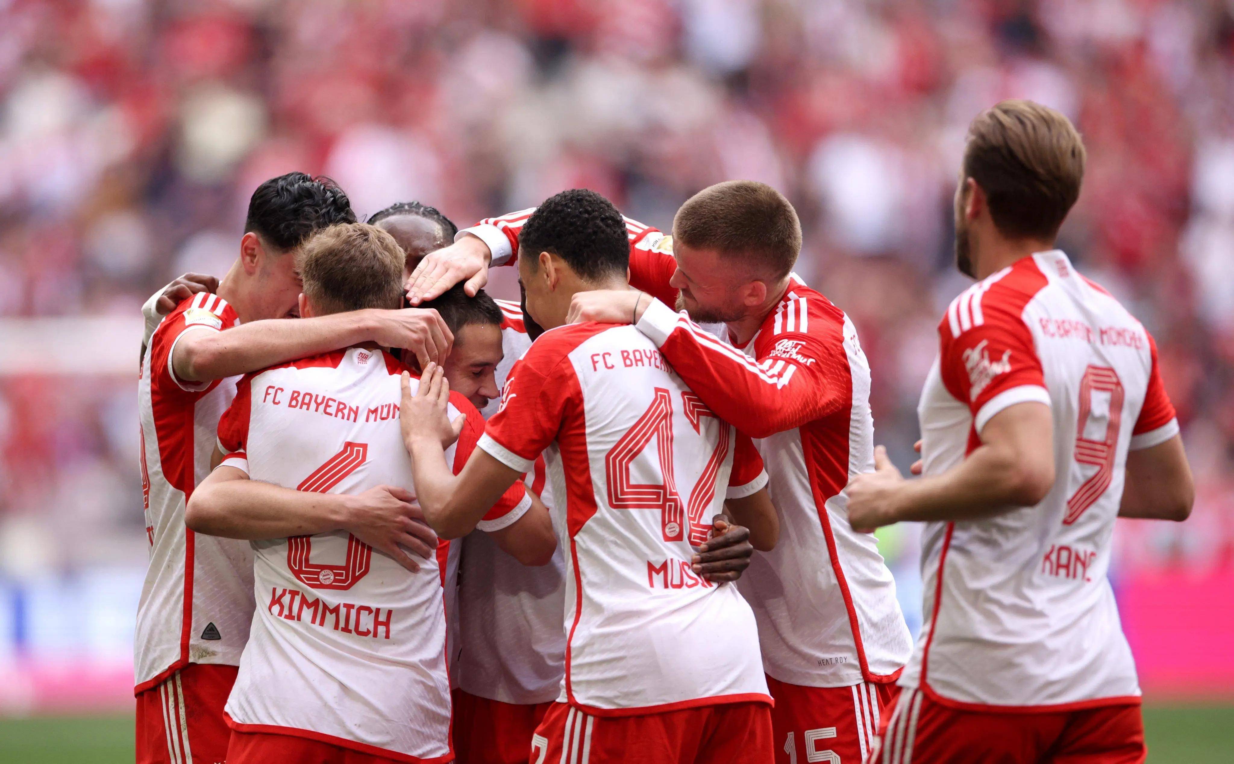 包含勒沃库森客场战胜对手，表现出色的词条