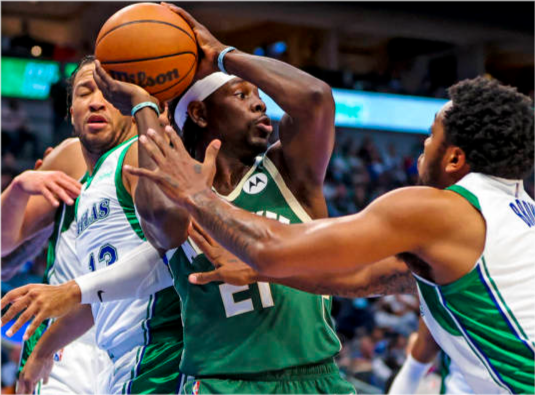 雄鹿擒独行侠，阿戴托昂闪耀