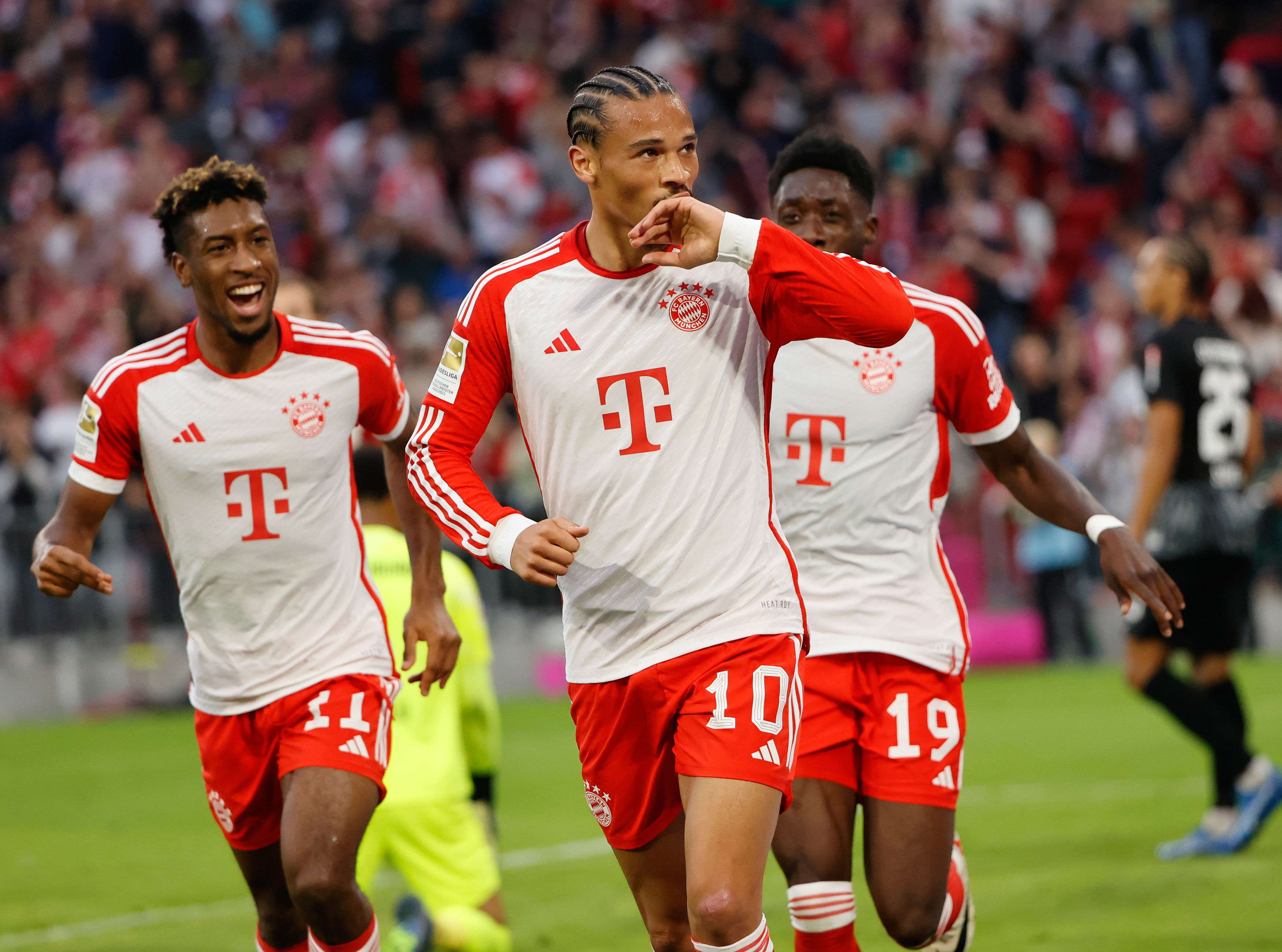 拜仁慕尼黑大胜云达不来梅，轻松取得宝贵3分！