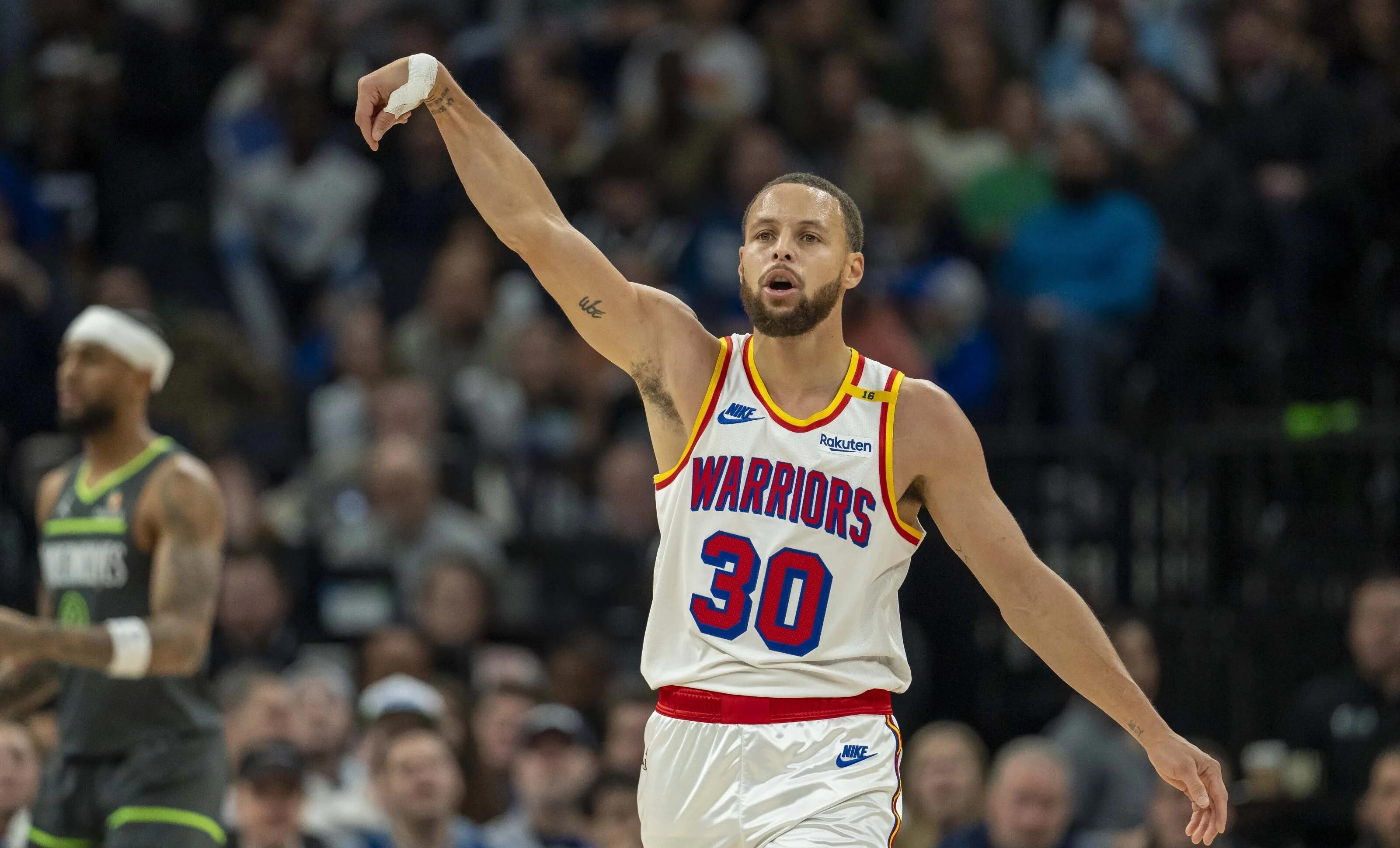 勇士客场逆转灰熊，库里砍下三分绝杀的简单介绍