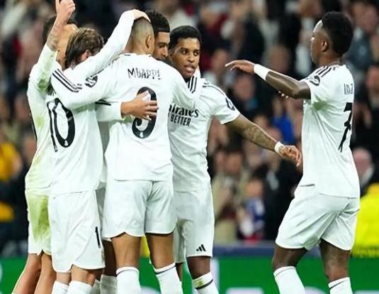 皇马主场大胜巴拉多利德，继续领跑西甲积分榜