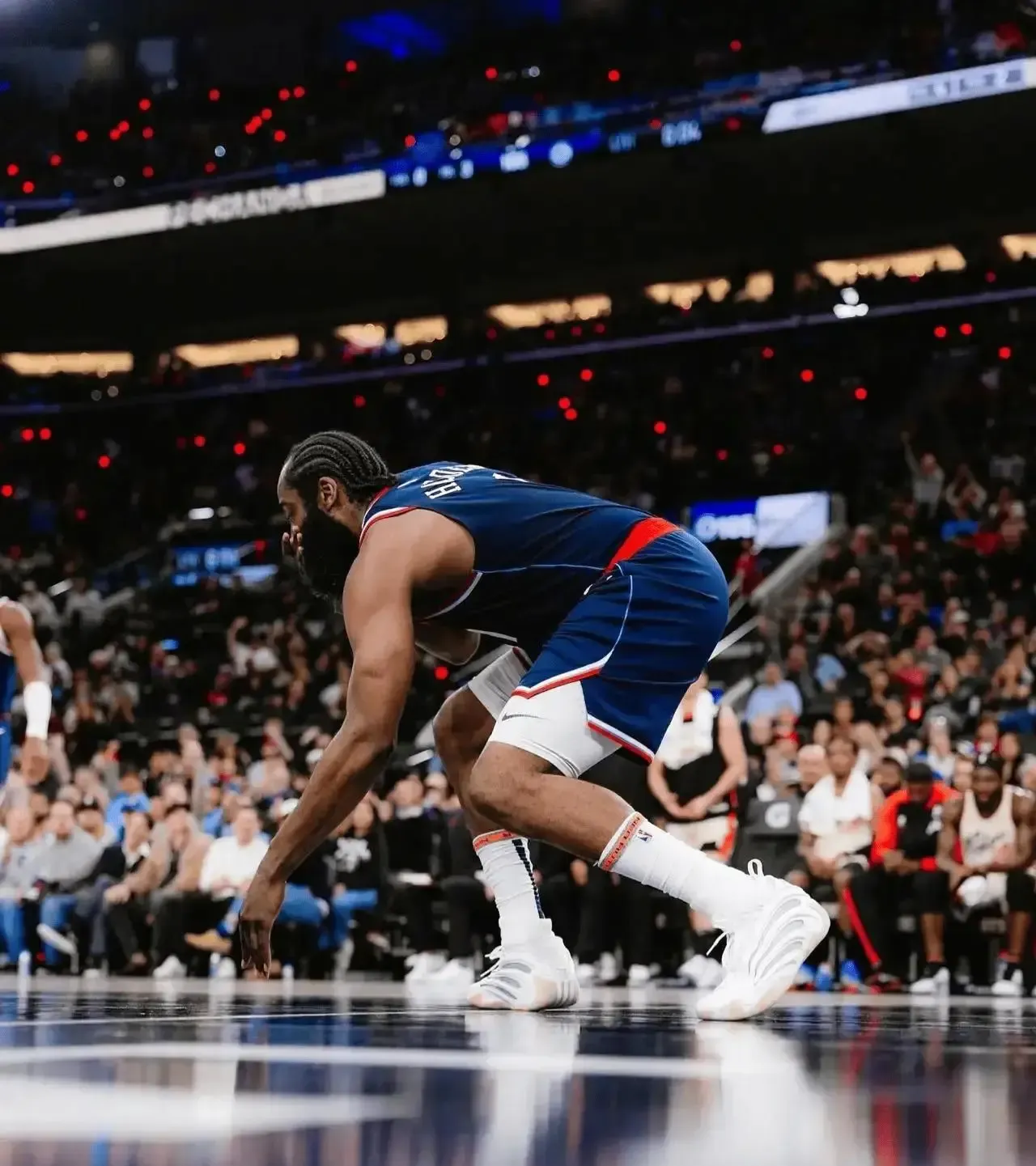 火箭惨败马刺，哈登失准投篮