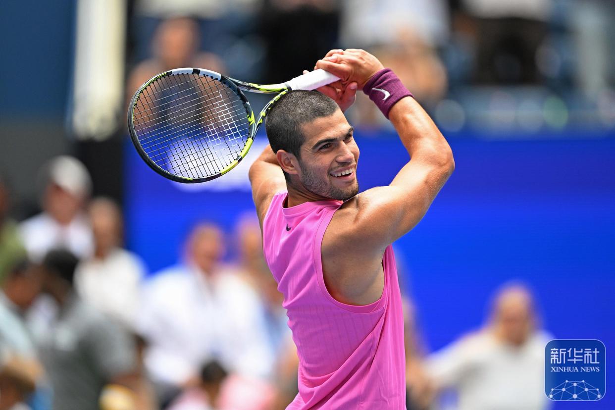 关于澳网碾压蒙特卡洛大师赛，阿尔卡拉斯统治全场的信息